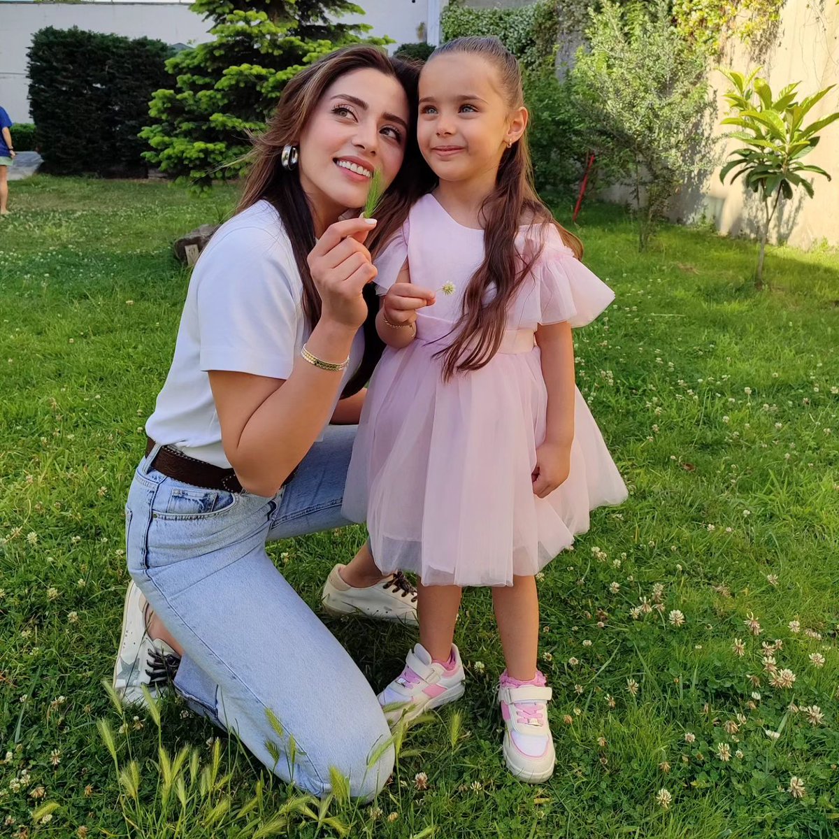 silaturkogluBRA's tweet photo. 📸| Sıla Türkoğlu por Gülce Buşra via IG Feed Post

#SılaTürkoğlu 
SılaTürkoğlu https://t.co/U6iaqIO7oX
