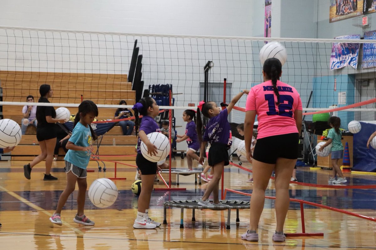 GrullaV's tweet photo. 2024 GHS Volleyball 🏐 Camp https://t.co/guobpUaZzi