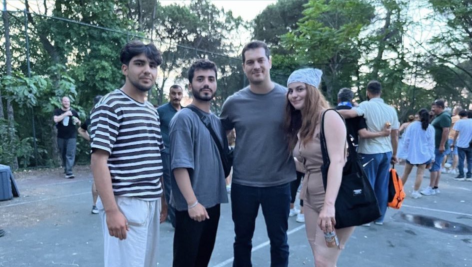 Set Gaddar🔥 Çağatay Ulusoy♥️ con fans