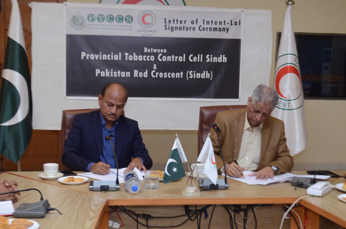 PTCCSindh's tweet photo. PTCCS WNTD24 | Signing of Letter of Intent-LoI between Provincial Tobacco Control Cell and Pakistan Red Crescent. @PakRedCrescent   #PTCCS #worldnotobaccoday #tobaccofreegeneration #tobaccofreesindh @FCTCofficial @WHO @VitalStrat @khashmi76 @federal_tcc https://t.co/fue3WwSH2a