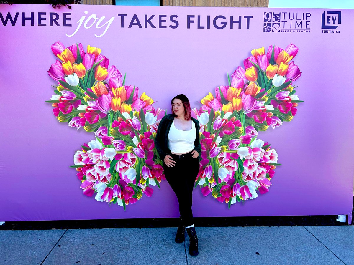 Oh hi hello I’m not dead! Here’s a recent photo to prove it!

Just been insanely busy with the Spring soccer season, but I’m officially done now!!! Summer starts next week, but it’ll be easier than spring for sure!