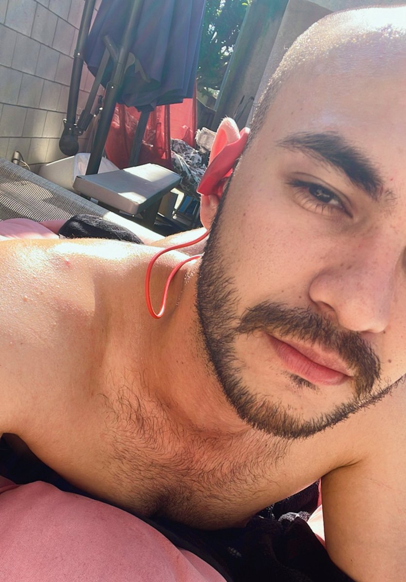 Sunbathing ☀️🛀💦