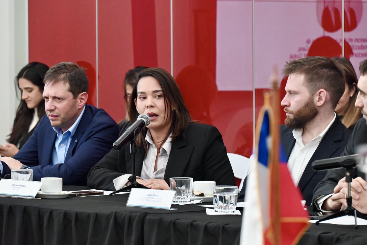 El organismo es un actor clave en el impulso a la transición energética, aportando un préstamo de US$400 millones al programa financiero del Gobierno de Chile que suma US$1.000 millones para el desarrollo de una industria sostenible de H2V