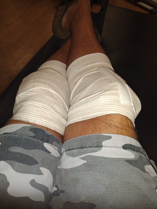 Gel injections on my knees today. Ugh! https://t.co/vtBcMS1S3c