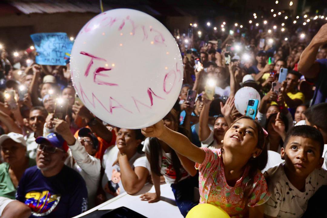 VenteVenezuela's tweet photo. 🇻🇪 El grito de Upata es el de toda Venezuela:

🗣️ LIBERTAD.

#VamosAGanar https://t.co/wtPWVUg222