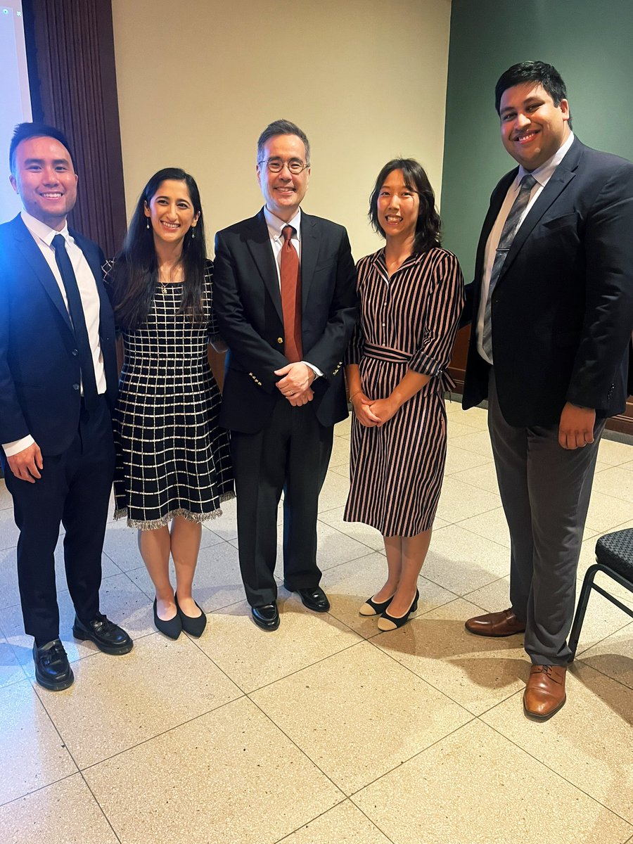 GayatriSetia's tweet photo. Last night, I graduated as a full-fledged cardiovascular physician after 10 years of post-college education and training. I have to say, it feels pretty nice to be able to thank some of my mentors in person. Oh, and also, my cofellows are the best 😊🫀 #cardiotwitter https://t.co/9QUnh5wcB1