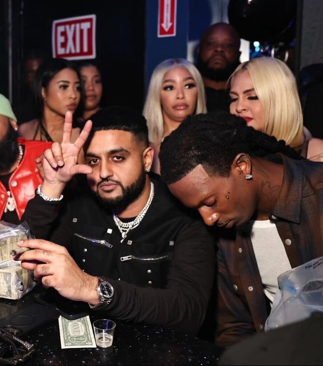 STRAPPEDUS's tweet photo. NAV &amp; Metro Boomin’s song ‘Minute’ featuring Playboi Carti &amp; Offset is now platinum 💿🎉 https://t.co/9UAmhrJh33