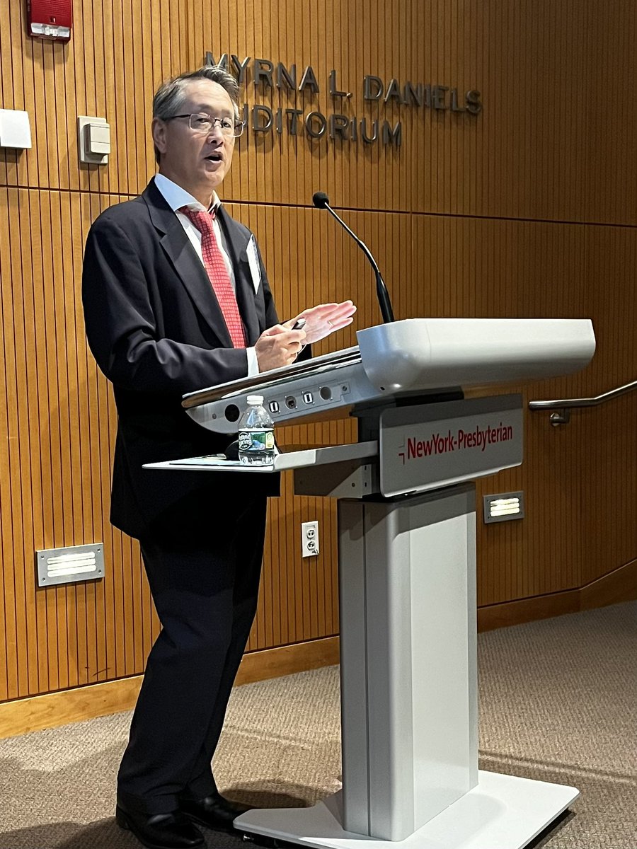 🥳Today <a href="/ColumbiaSurgery/">Columbia Surgery</a> celebrated the amazing accomplishments of our scientists 👨‍🔬🧪🧬 A full day of basic, translational and clinical science lectures by residents, Postdocs, and students. One of our best symposium.
A huge thanks to our keynote speaker <a href="/herbchen/">herb chen</a> 👏🎉🍾