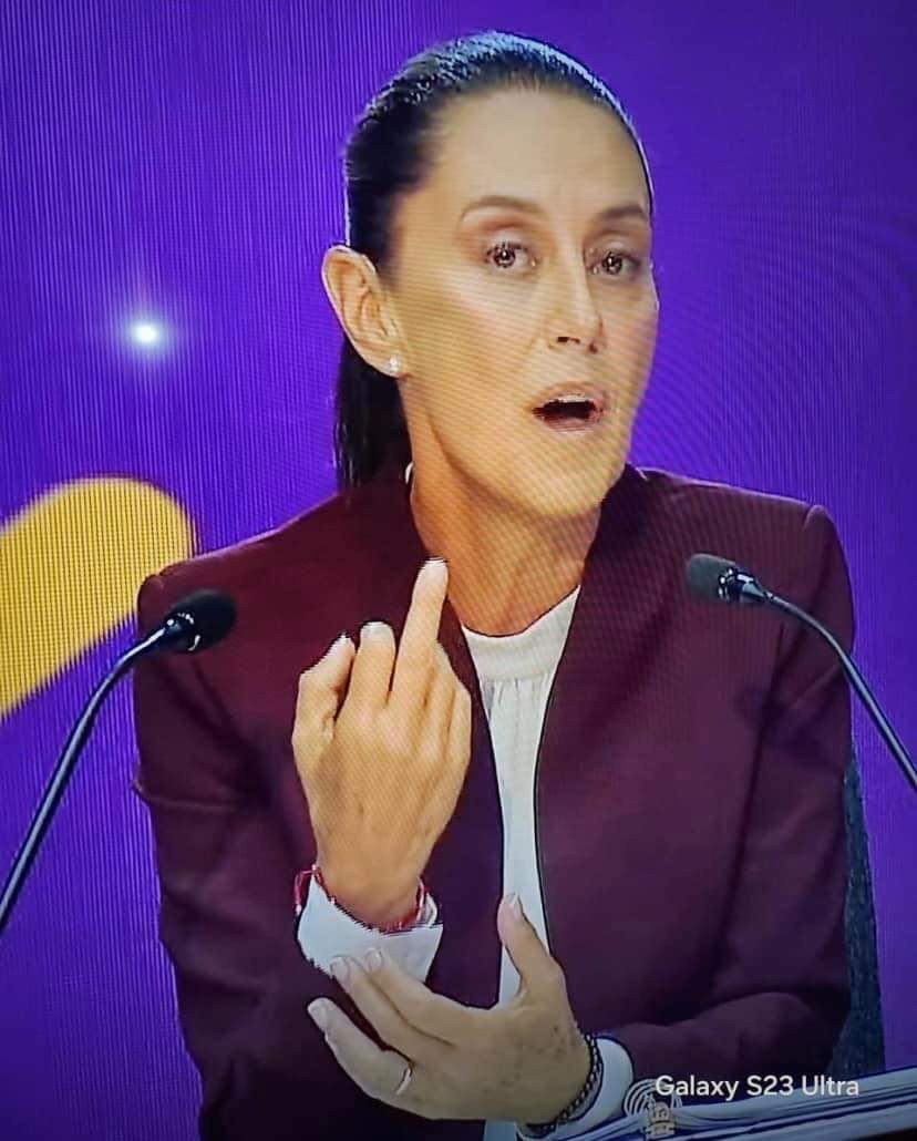 Roromadafaka tweet media