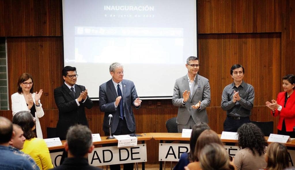 e_a_leon11's tweet photo. Hace un año, el 0️⃣6️⃣ de junio de 2️⃣0️⃣2️⃣3️⃣ se llevaba a cabo la inauguración del #DiplomadoPDU2023 en las Instalaciones de @faunam_mx 
Agradecimiento a @seduviCDMX @ECUMX @colegiodearqs

🧵 Acá el mega hilo con el seguimiento al diplomado ⬇️
https://t.co/yINZ3J4n4J

1️⃣🖊⁉️ https://t.co/hoPNaGu2Ea