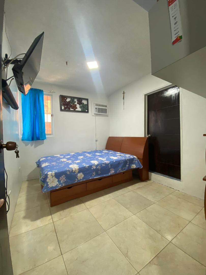 Carlit0sRealtor's tweet photo. Los detalles a continuación:  - 2 Tanques de agua de 1.000 Lts. - Edificio con 2 ascensores operativo y tanque de agua. - Cocina con concepto abierto. - CANTV con Aba. - Gas directo.  ¡Vamos a visitarlo! 📲🔑 #caracas #apartamentoenventa #venta #parquecarabobo https://t.co/w903vnh2p6