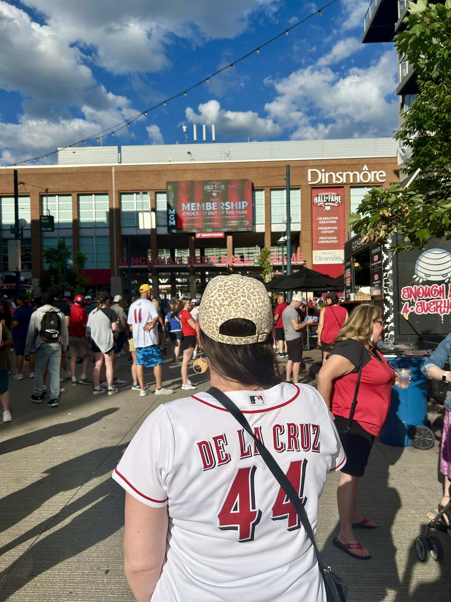 EllieBehling's tweet photo. Happy 1-year MLBiversary, ELLY! #reds https://t.co/C6Bcyq2iYA