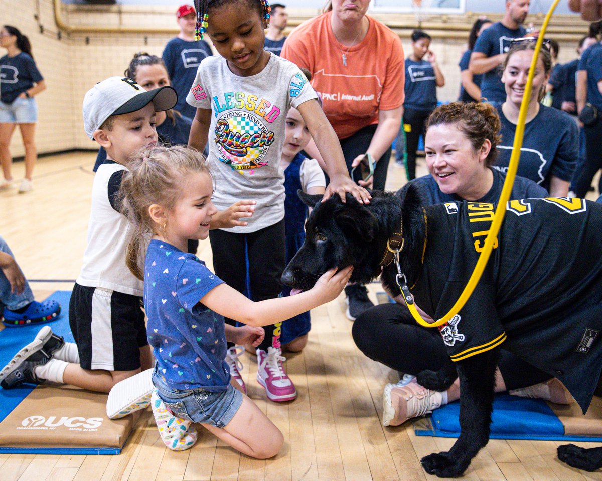 PiratesPup's tweet photo. Yesterday I stopped by Providence Connections with Connor Joe and @Pirate_Parrot to visit with their students as part of the @PNCBank Grow Up Great program! #PNCGrowUpGreat https://t.co/wlojgZzzdf