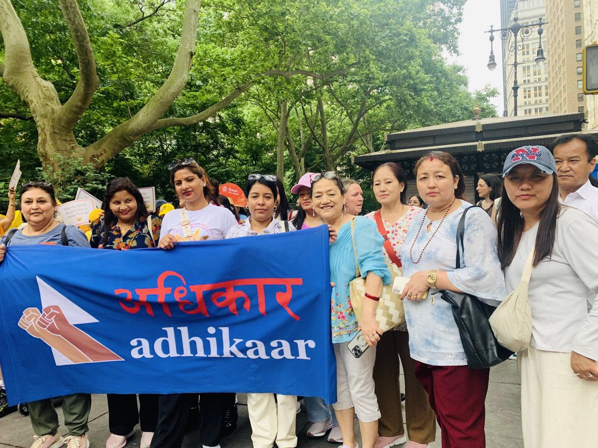 LaColmenaNYC's tweet photo. 📢Today the NYC Domestic Worker Coalition @NYCC4DW rallied outside of City Hall for Domestic Workers!

Our movement of Domestic Workers keeps growing &amp; we are ready to go in full force this FY25 ✊🏽.

Stay tune! https://t.co/0VLHiBzLVs