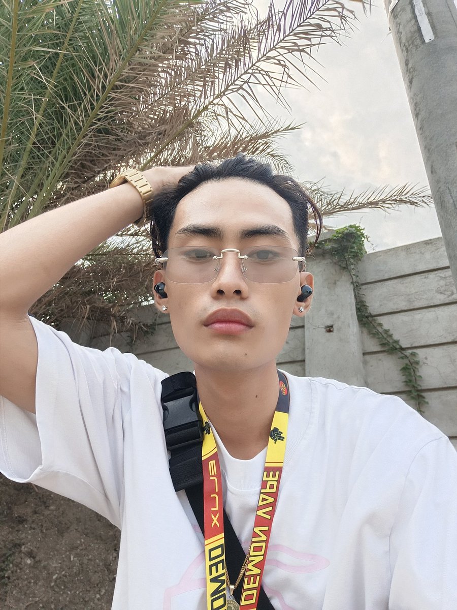 gjade6's tweet photo. 😎 https://t.co/AX6otviAAF