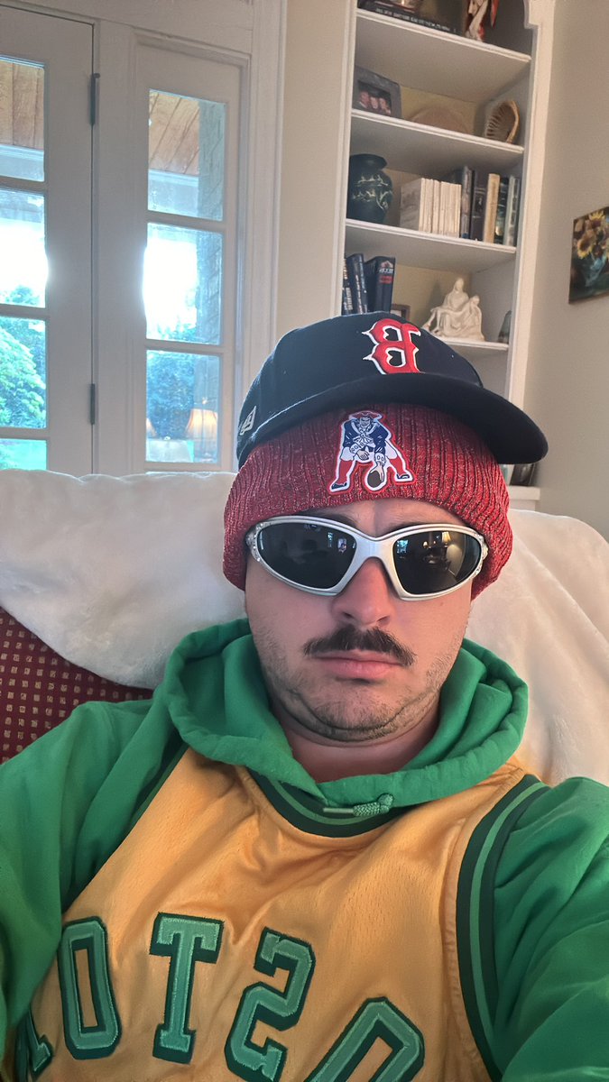 thiswadedavis's tweet photo. Is there a game tonight @celtics? https://t.co/aP7CYsRd7v