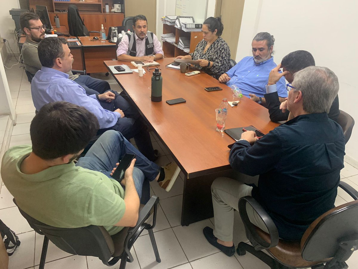 mopcparaguay's tweet photo. 🚍 Sigue el diálogo para desactivar el #ParoDeBuses
El viceministro de Transporte, Emiliano R. Fernández, continuará el diálogo con Cetrapam mañana viernes.
📌 "El paro es una medida anacrónica que no construye", afirmó.
👉 https://t.co/eEbevMeFuu https://t.co/7D4XSFdz1Z