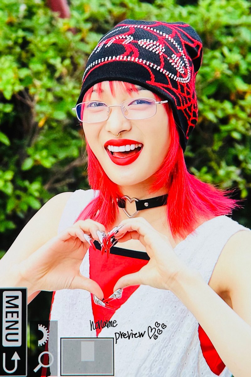 にしてもこんだけ赤が髪から抜けないのすごい。カラーシャンプーとかし