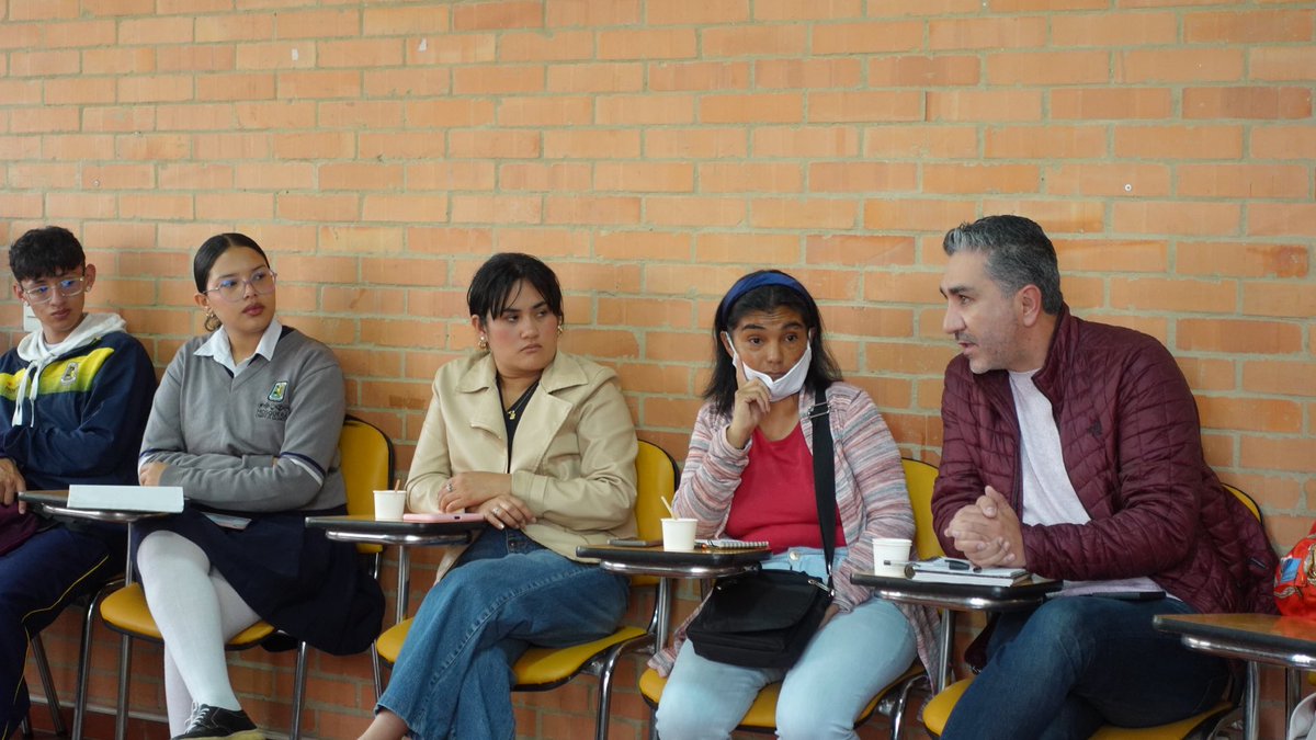 #Noticia Día clave para el #PAE. 🧑🏻‍🏫

Nos reunimos con la <a href="/PGN_COL/">Procuraduría General de la Nación</a> rectores, padres, y más para asegurar una alimentación de calidad para nuestros niños. 🍎

Desde la Personería, reafirmamos nuestro compromiso con el bienestar estudiantil. ¡Seguimos trabajando! 📚✏️