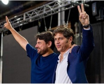 Axel Kicillof , Juan Grabois 

Es por acá. !