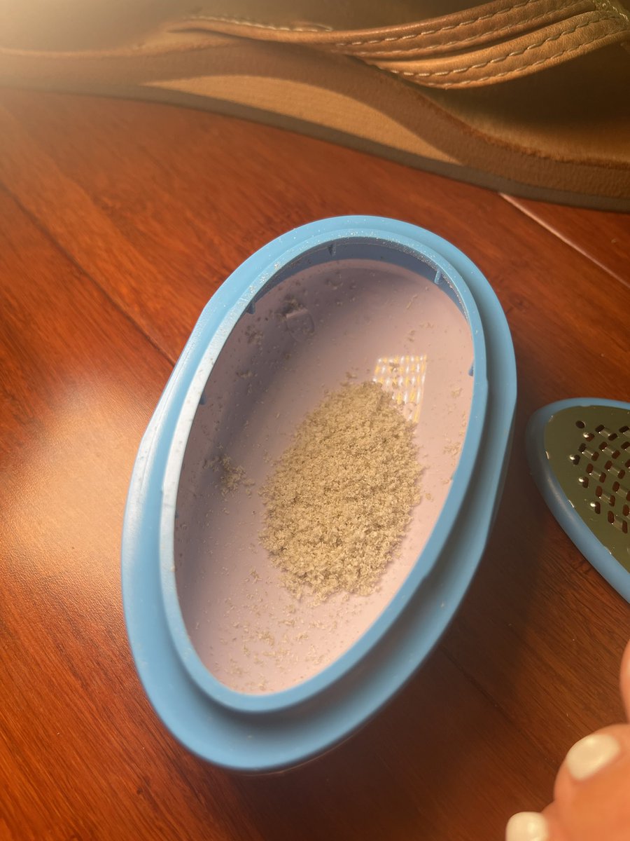 does this excite you footslave?👅 
lick lick lick