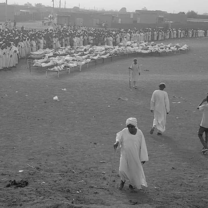 Tik_Shanks's tweet photo. أما السودان فلا باكِ ولا بواكِ تسمع لأهله 
اللهم استودعناك السودان 
أما من كان له يد فيما يحصل لأهلنا في السودان فعند الله تجتمع الخصوم 
#السودان #Sudan #ودالنورة https://t.co/XVVdvmhqhv