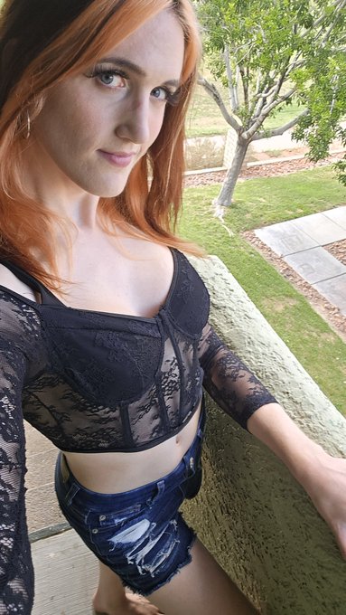 Feeling firey in this new top! 🔥🔥 https://t.co/QOTnpVhAhg