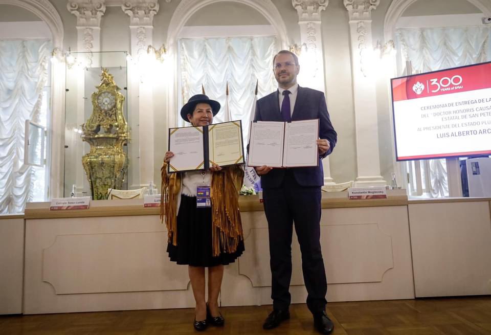 Hoy firmamos el Acuerdo entre el Gobierno del Estado Plurinacional de Bolivia y el Gobierno de la Federación de Rusia sobre el Reconocimiento Mutuo de Estudios, Calificaciones y Grados Académicos, algo muy importante para nuestros jóvenes.
(1/3)