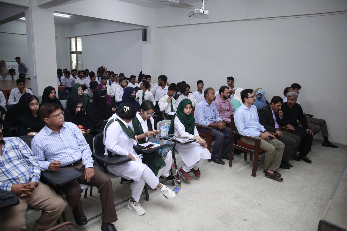 PTCCSindh's tweet photo. PTCCS WNTD'24 | Youth Engagement Dialogue on Tobacco Control was organized at Aligarh Institute of technology by Provincial Tobacco Control Cell #PTCCS #WorldNoTobaccoDay #tobaccofreegeneration #tobaccofreesindh @FCTCofficial @WHO @VitalStrat @khashmi76 @tanveerHRYO @federal_tcc https://t.co/nDFZXIc2pv