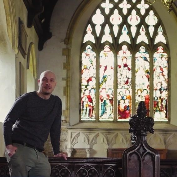 4MinFamHistory's tweet photo. This week I rather unexpectedly ended up in the parish church of All Saints' in #Staplehurst in Kent.

This future episode, featuring wonky church columns, a dug-up chancel and an old stone tomb with missing bits, will find its way to the channel in due course!

#FamilyHistory https://t.co/AthM7282GB