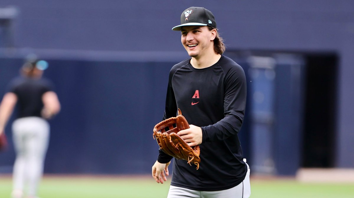 Dbacks's tweet photo. All smiles. 😁 https://t.co/sYFcQy25fm