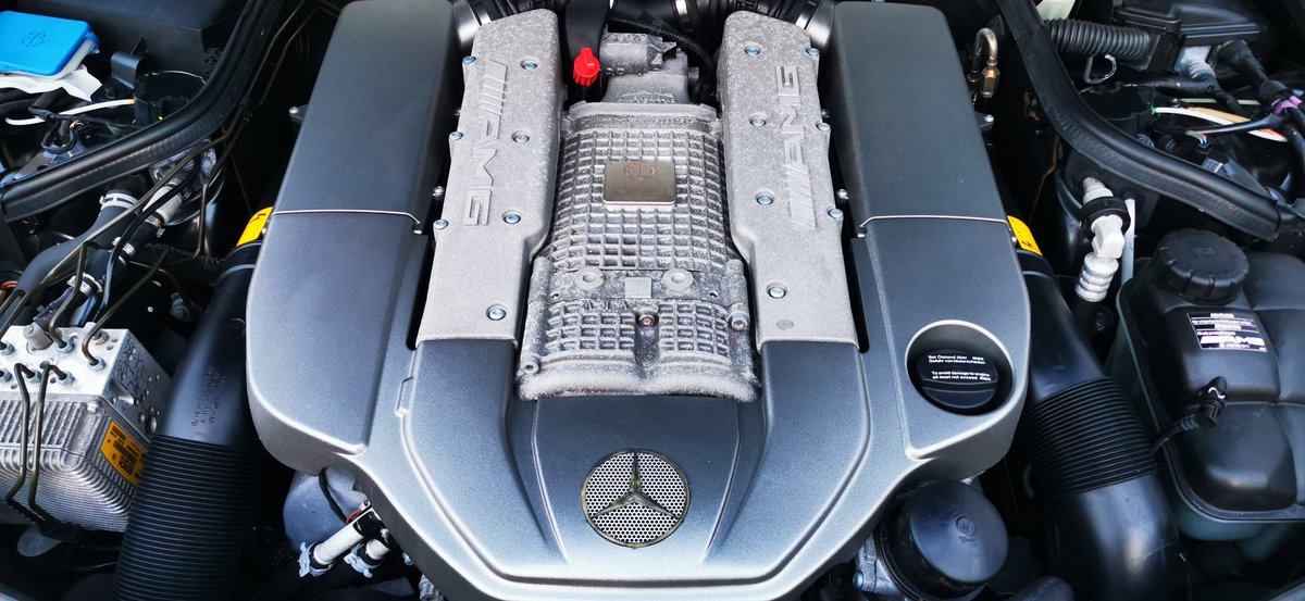 hakantaskoyantc's tweet photo. #mercedes #amg #mercedesamg 
#carwrapping #folierung #carstyling #hakantaskoyantc #berlin #cardesigned #cardesign #cardesigner #tuning #tuningcar #farbenoo #scheibentönung #karosserie #instandtsetzung #felgen #felgenreparatur uvm https://t.co/izIFUB4qA2