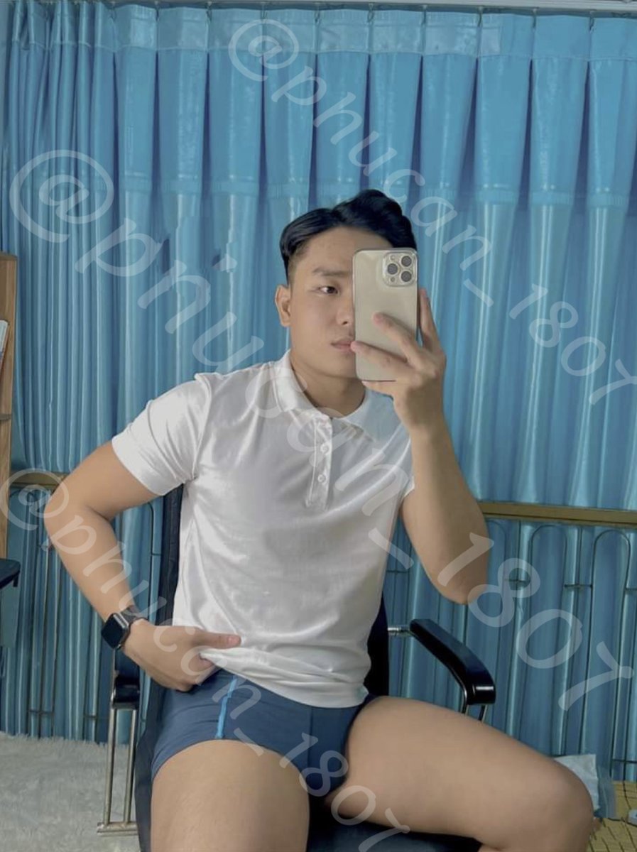 phucan_1807's tweet photo. Đi làm nha 😗😗 https://t.co/SD38tfQBvs