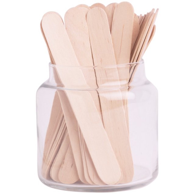 Many schools use icypole sticks as a core technique for questioning. This aims to increase engagement, accountability to learning, and spread of participation. It can work well, but here's why we should think critically about the practice. (1/12)