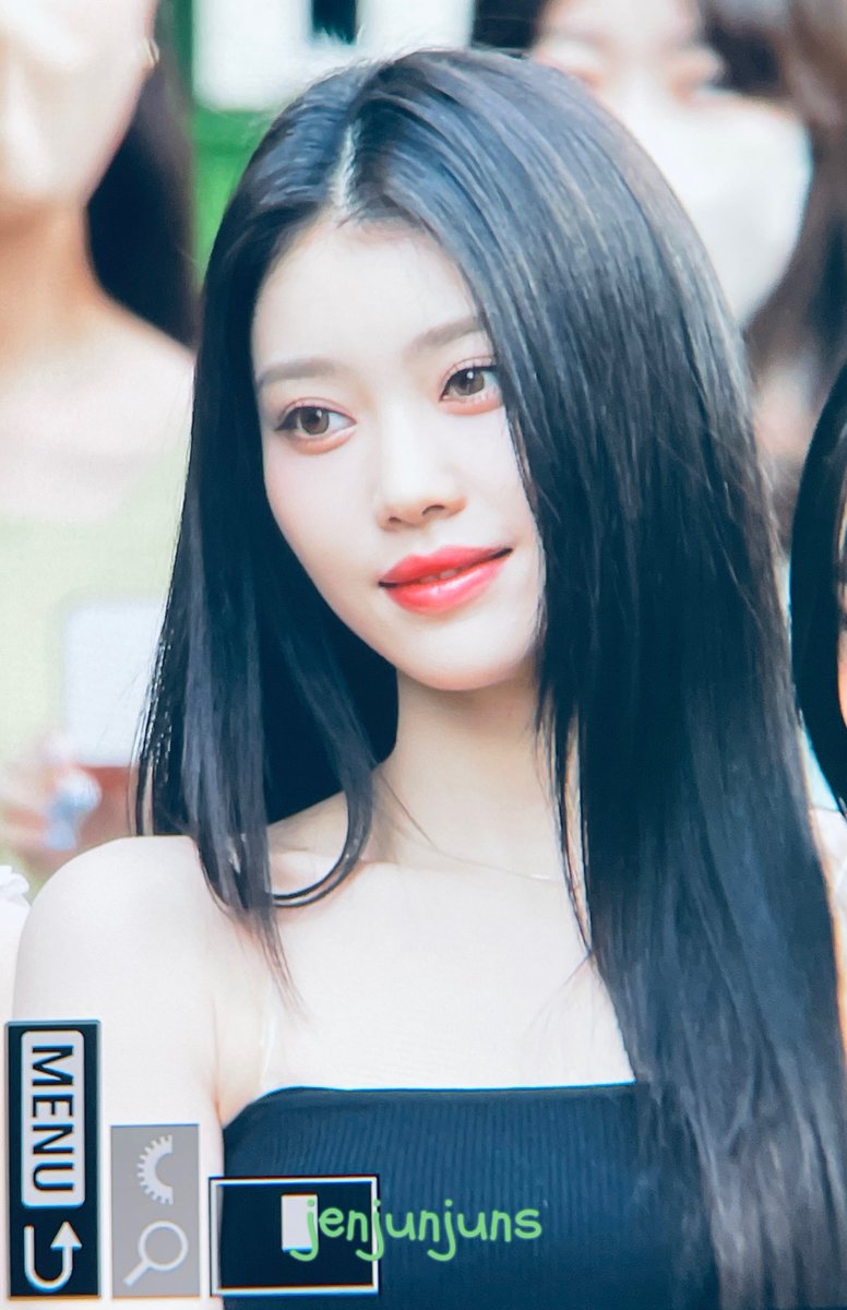 240607 뮤직뱅크 출근  프리뷰 pre.

shinning shinning😉😉

#션샤오팅 #샤오팅 #XIAOTING 
#SHENXIAOTING #沈小婷 
#Kep1er #케플러 #シャオティン