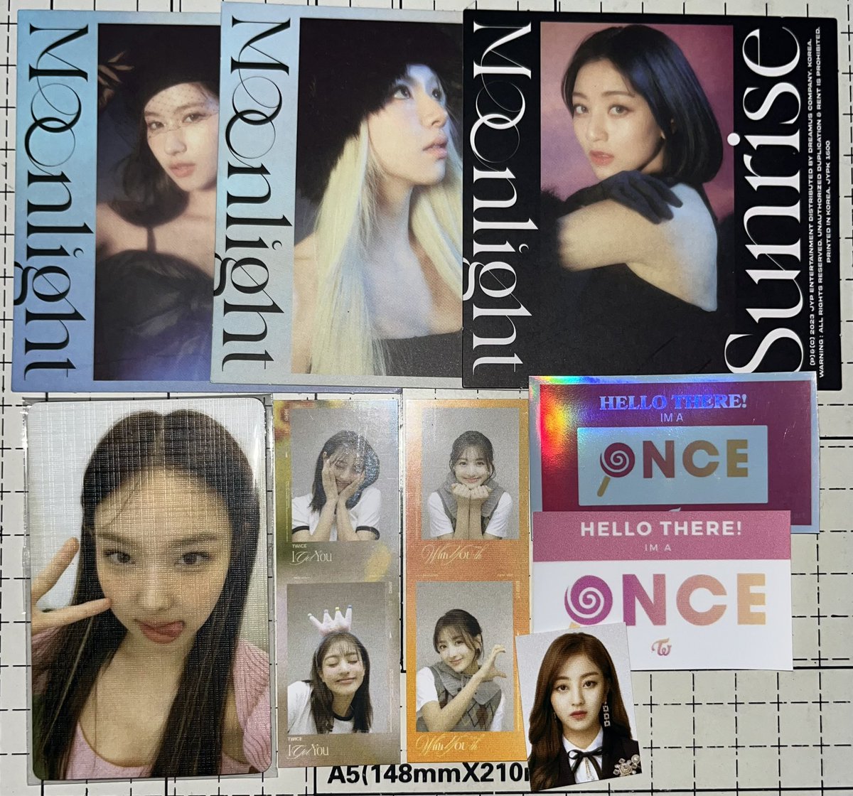 nuweliscart's tweet photo. #nuweligiveaways 🎁

1 winner of Twice With you-th unsealed Dahyun ver + jihyo fm freebies
1 winner of Twice RTB postcards, Nayeon magnet &amp; jihyo fm freebies

• mbfm
• like &amp; rt this tweet
• reply your twice bias

unli entries🫶🏻 https://t.co/pNc5sERvIW