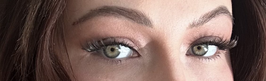venomousvanilla's tweet photo. mood rings #hazel #centralheterchromia https://t.co/BeL9dW4Y5T
