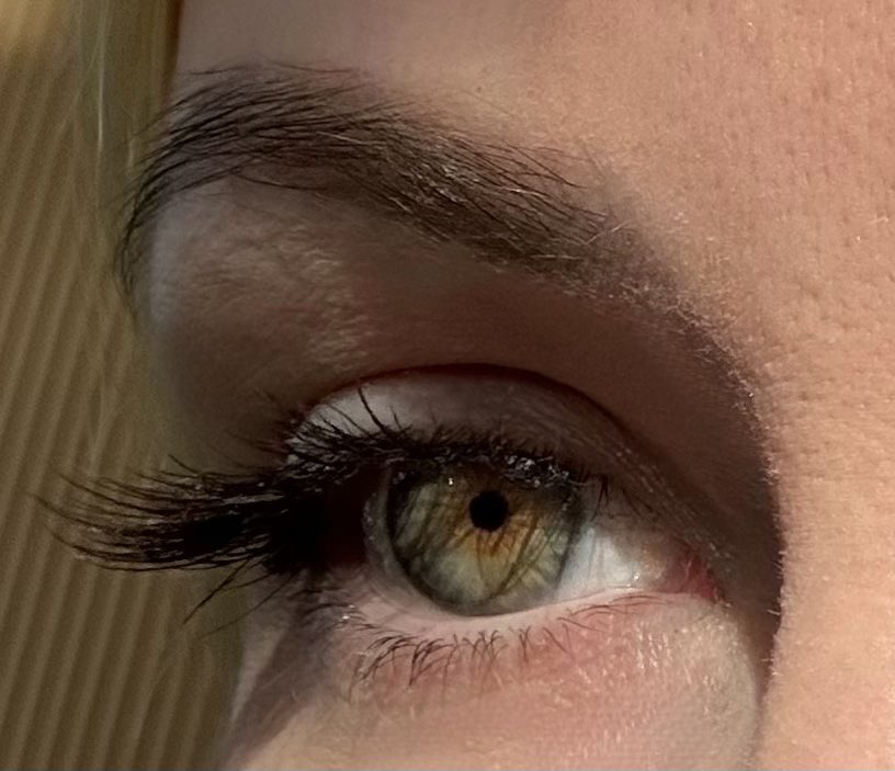 venomousvanilla's tweet photo. mood rings #hazel #centralheterchromia https://t.co/BeL9dW4Y5T