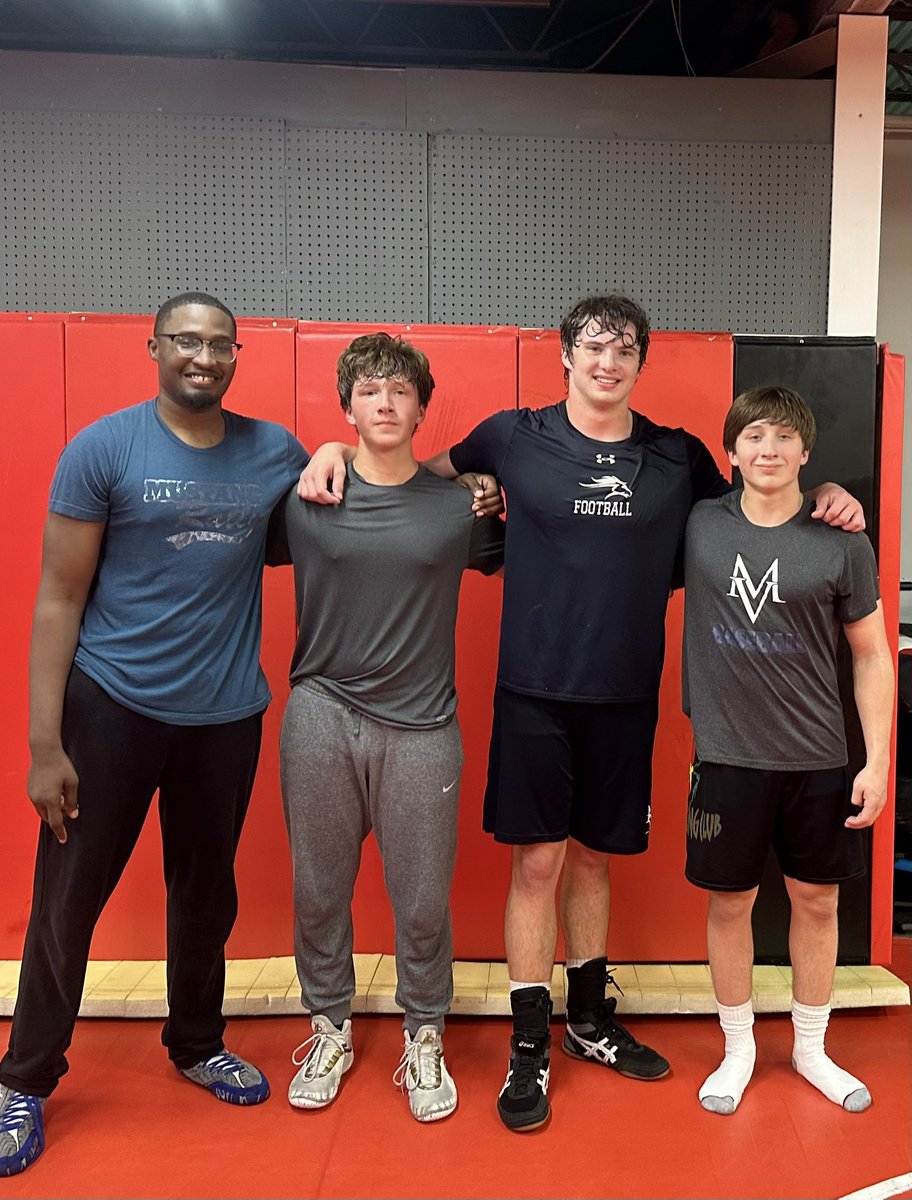 wrestlmustangs's tweet photo. Summer Wrestling Makes Winter Champions! 🥇🤼‍♂️ https://t.co/LYCGKKv8JZ