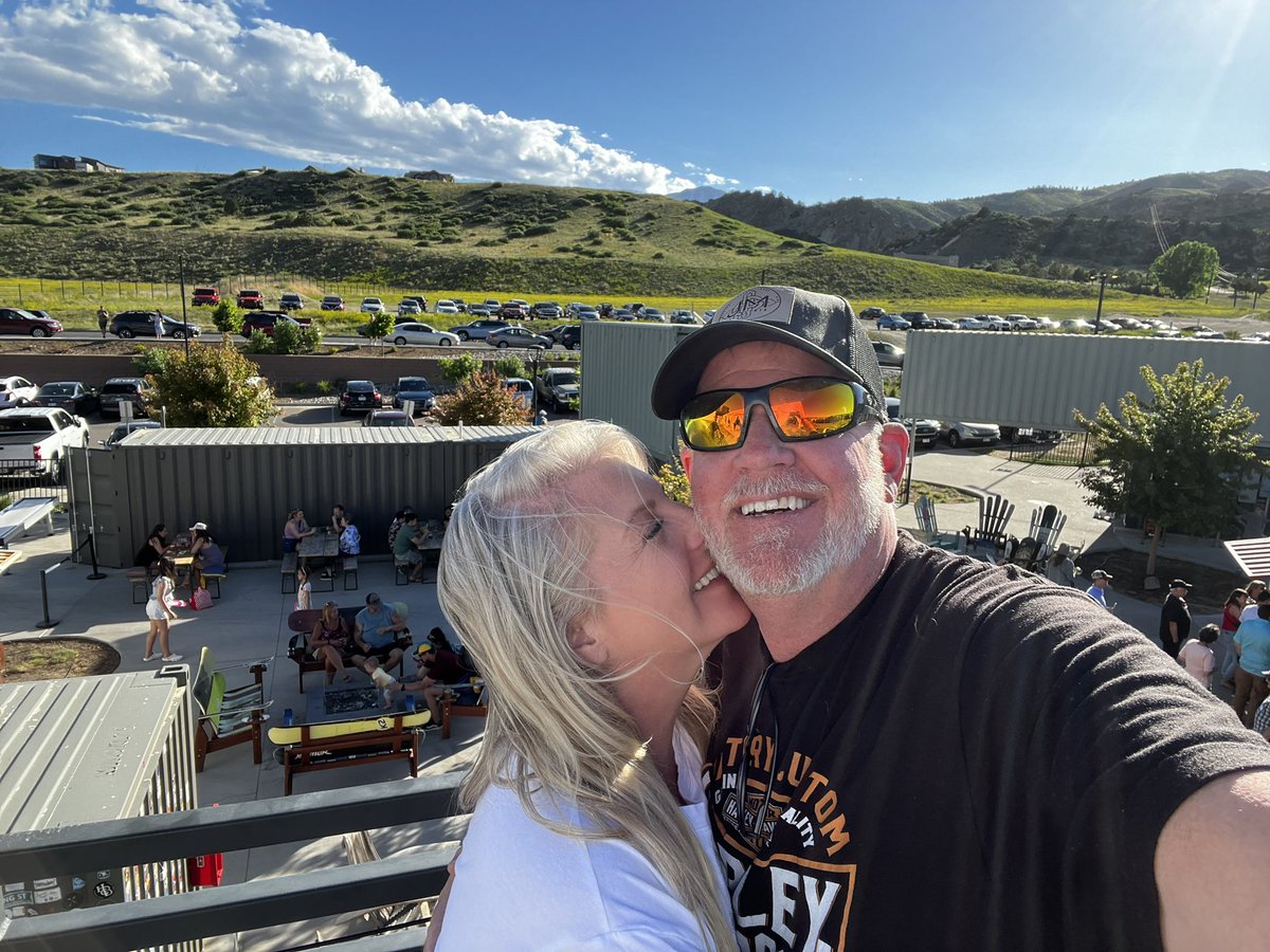 gary_dblack's tweet image. After our calls and meetings, a Thursday afternoon ride and date, I am a blessed 😇 man!

#Redleg brewery