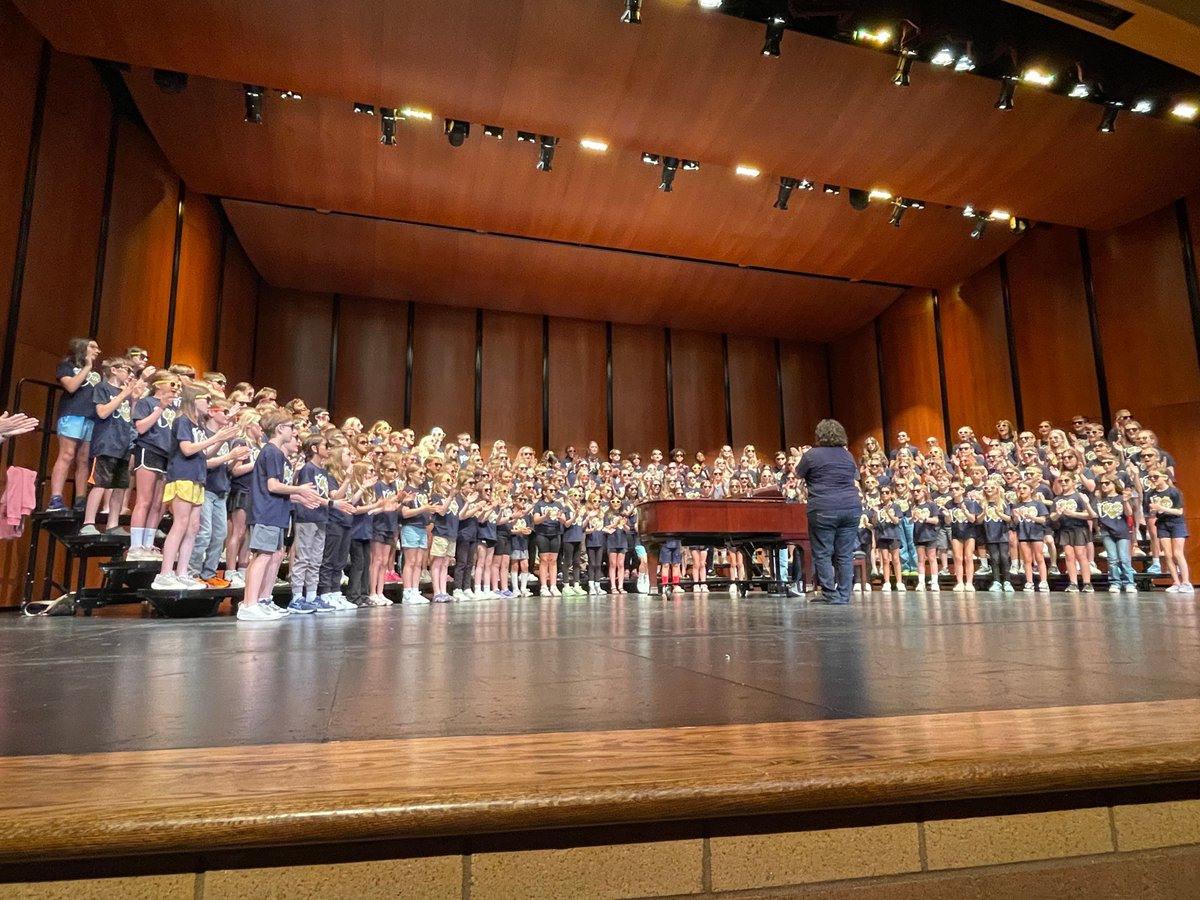 JeffersPondPLS's tweet photo. A collection of #PLSAS Elementary Choir students helped send off @ISD719 staff today at our closing year end event! Nothing like a giant rendition of "Summertime" to get the teaching crowd going! https://t.co/crpkZSTCGg https://t.co/rZ6wBlBNV9
