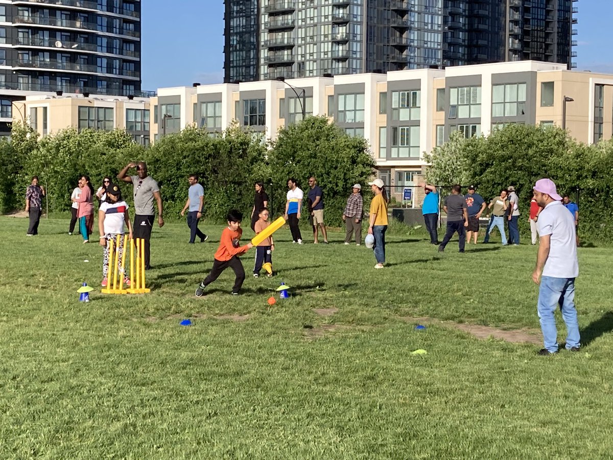 Cooksvilleps's tweet photo. Cricket anyone? Yes please! What a great night of family cricket. Our students rocked &amp; the parents weren’t bad either 😉Thanks to Mr. White &amp; Rising Star cricket for arranging the great weather &amp; night! 🏏 #cublife https://t.co/BhwzYBTUWc