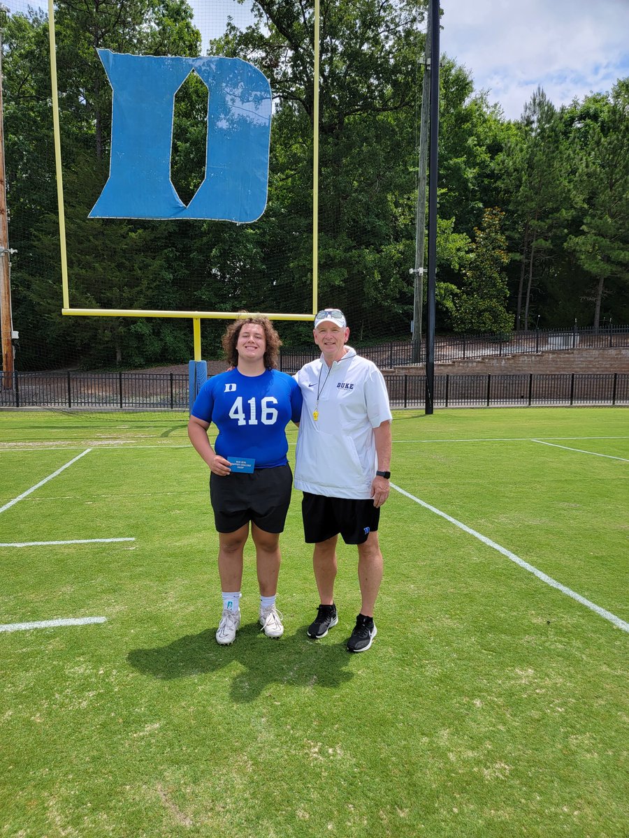SwinneyTristen's tweet photo. Awesome day at @DukeFOOTBALL Special teams camp today! Finished 1st overall for LS today! There was a lot of great snappers out today great comp. Thank you very much @Coach_MannyDiaz @CoachScottBoone for inviting me out @CoachHefNCSA @TheChrisRubio @CoachEWfb @gobigrecruiting https://t.co/N1OCJoQ3VZ