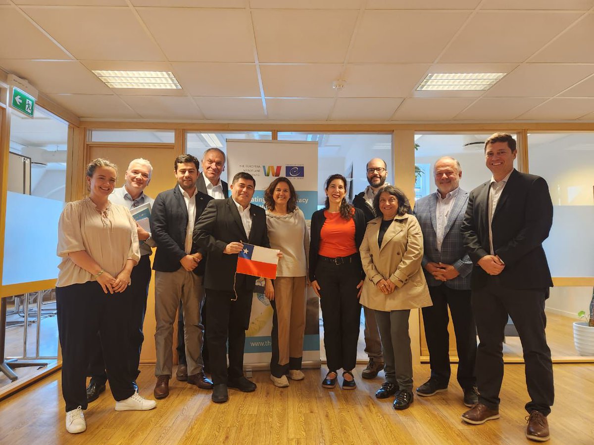 RectorUNAP's tweet photo. EDUCACIÓN  Y DEMOCRACIA | Como #UNAP integramos una comitiva de 7 universidades que visitamos Noruega, para conocer experiencias de instituciones que trabajan por la protección de la conversación democrática en las aulas. 

Más aquí:
https://t.co/hxsr5isPzN 
#Iquique #UNAP #CUECH https://t.co/c0wpH3sEOs