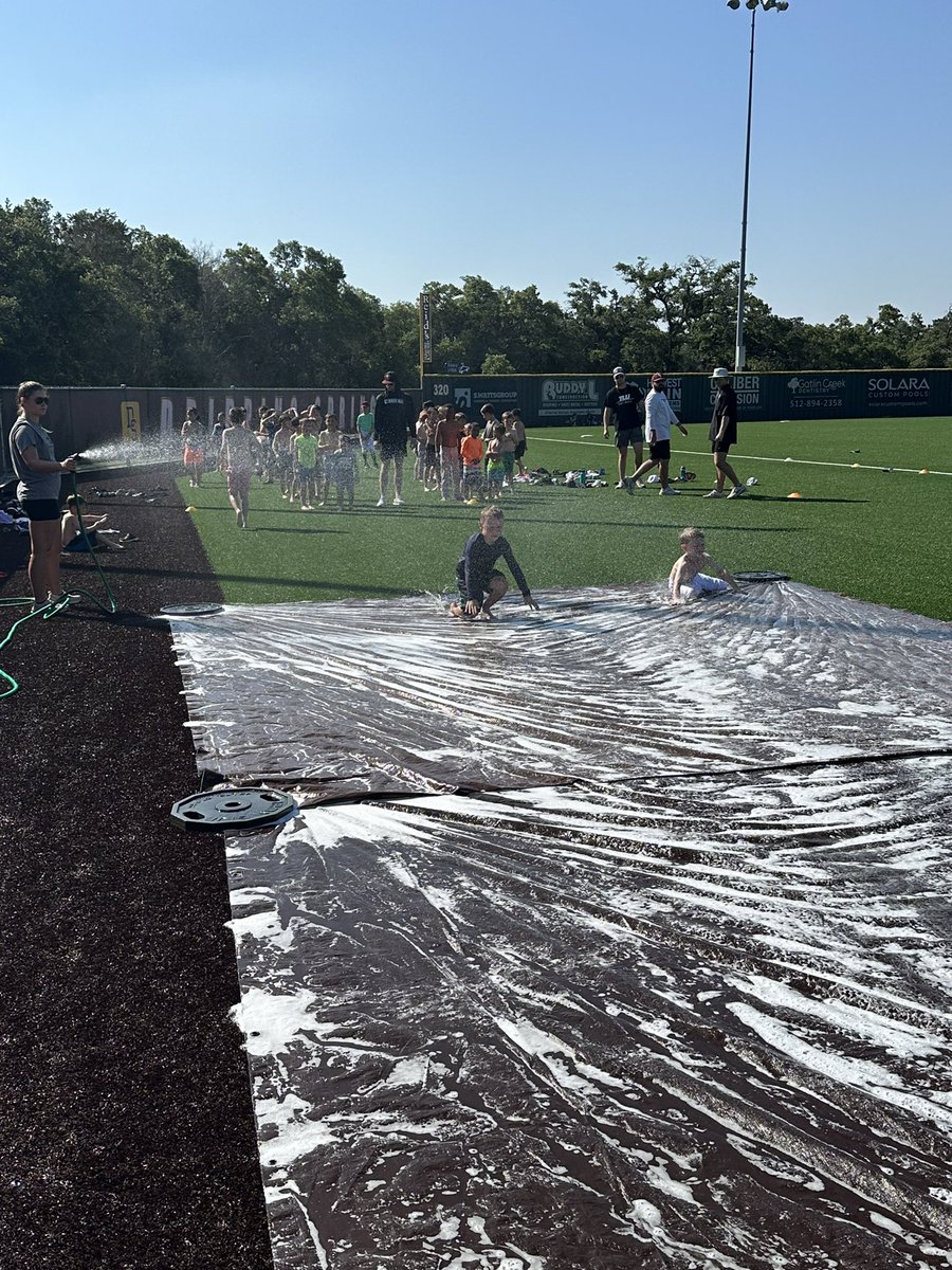 dstigerbaseball's tweet photo. 2024 Tiger Baseball Camp in the books! Had over 130 campers this year from incoming K-9th graders! Future is bright! #STP https://t.co/jl0Semuwzo