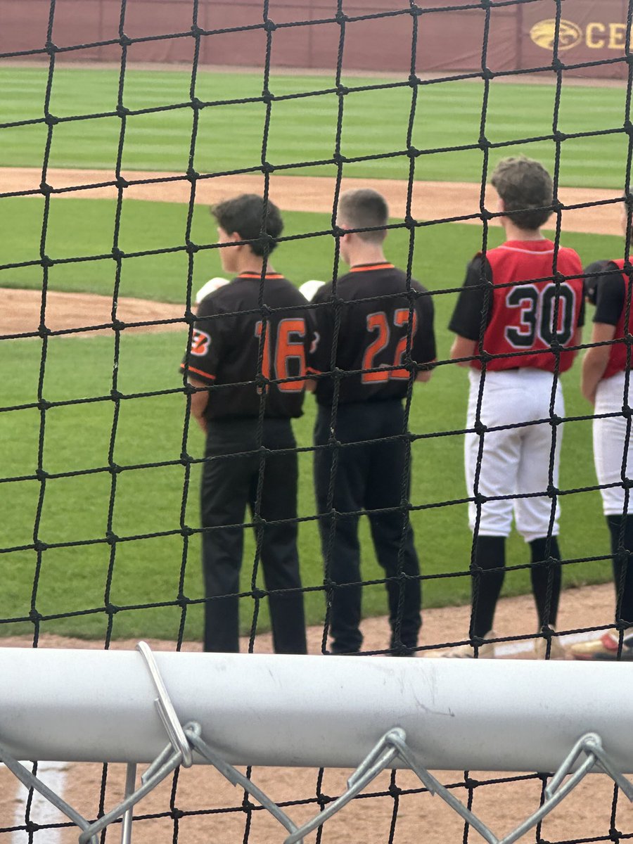 jfitzpatrick28's tweet photo. Way to Ryan and Lorenzo for representing Barnegat Middle School in the Ocean County Interscholastic Baseball All Star Game! Ryan was the first to score for his team. Another win in the books, 3-1! @JToddings @BarnegatSchools #barnegatinspires https://t.co/ODouOF76Jy