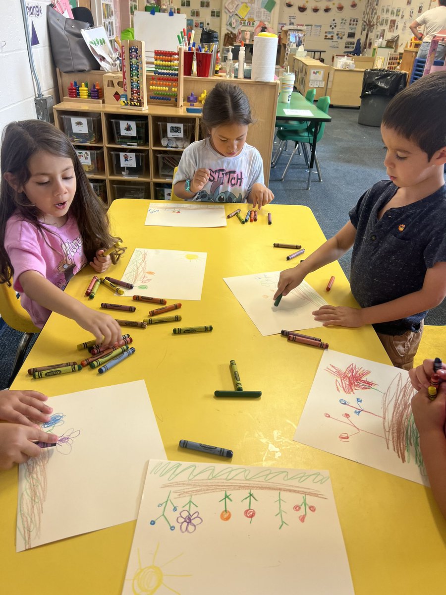 DaweClassroom's tweet photo. We are ending our year strong with our Gardening Study! 🪴 We made carrot gardens and planted with lima beans &amp; chia seeds! 🫘 #PreKTeam #OTESpride @prekteachernj @tiffanysorto0 @MLopusznick https://t.co/WFJ80h69E4