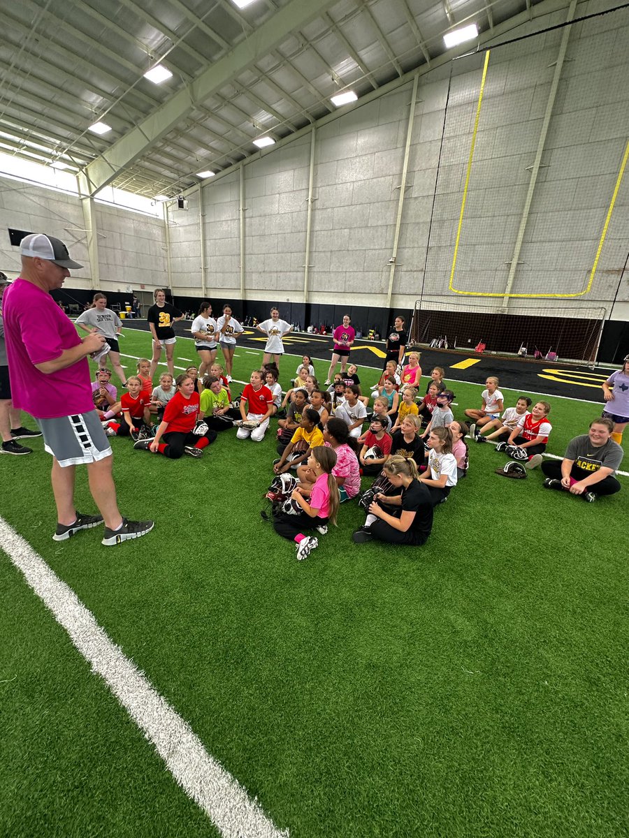 DHSLJSoftball's tweet photo. What a FUN week coaching these young athletes and developing their skills! Lady Jacket Devo Camp 2024!! #BreatheBelieveBattle #DefineYourself https://t.co/D857l5sTkm