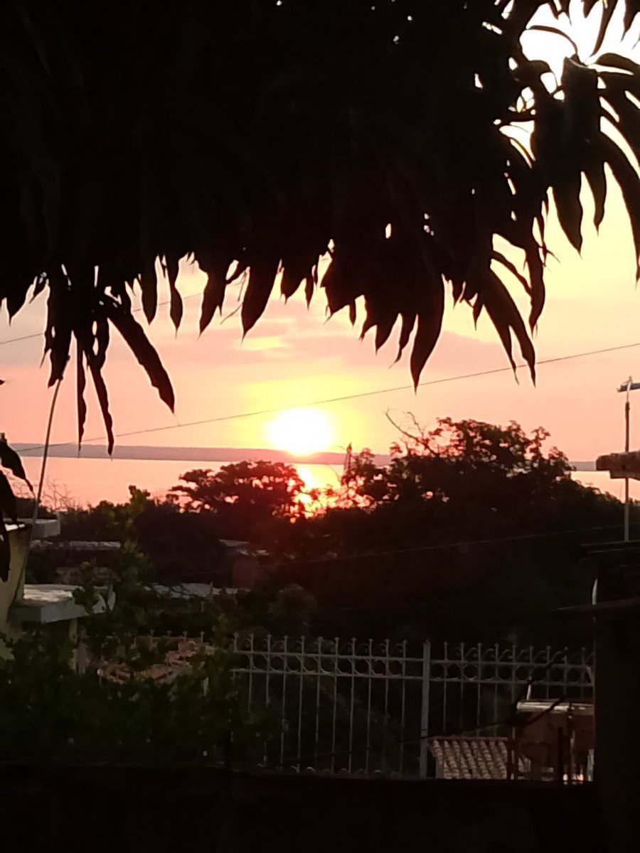 MeteoZuliaReal's tweet photo. Así Amaneció en #Maracaibo
#06Jun2024
#SunSet #sunrise #Sun #Clouds #sunriselover #SunsetLovers #cloudslovers #Storm #StormHours #Thephotohour https://t.co/RDvTIdDCIC