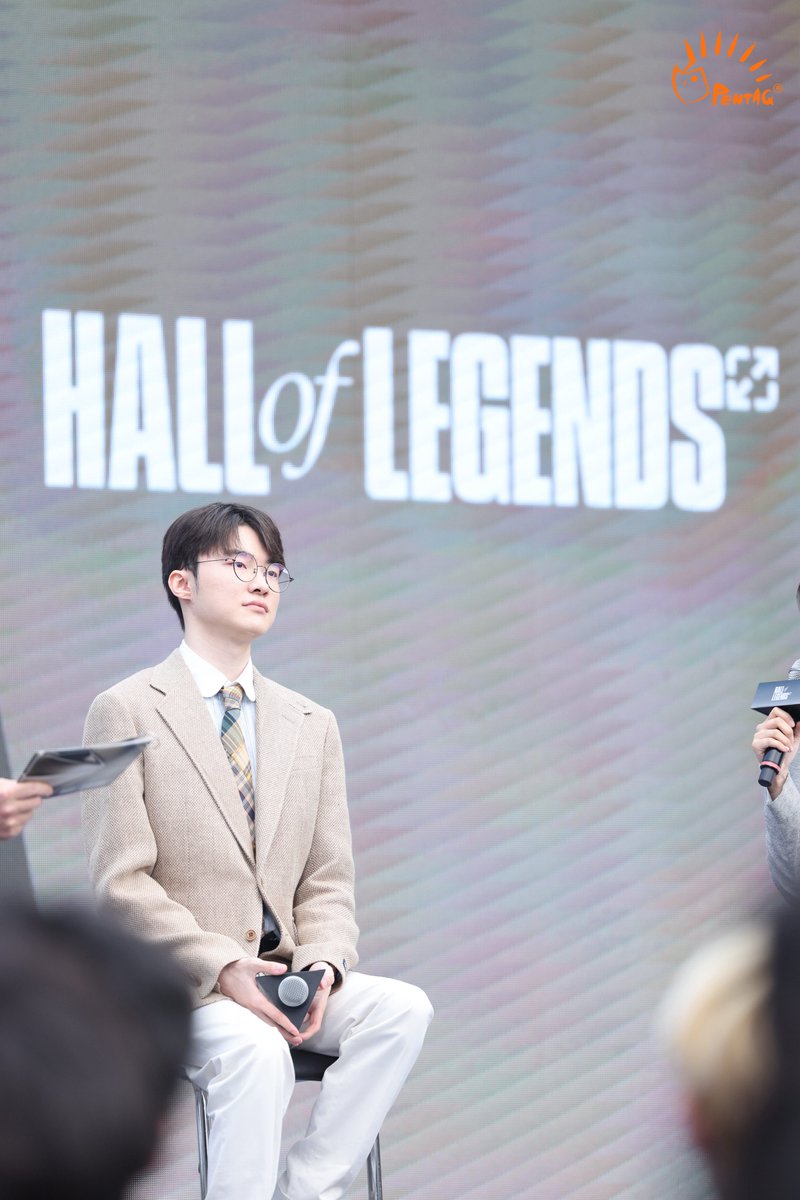 uunn2_'s tweet photo. Faker HALL of LEGENDS
전설의 전당

#Faker #페이커 https://t.co/s9FYG7yQl2
